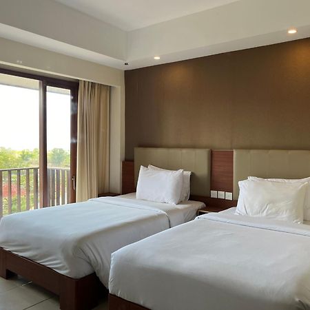 New Kuta Hotel By Lorin Улувату Экстерьер фото