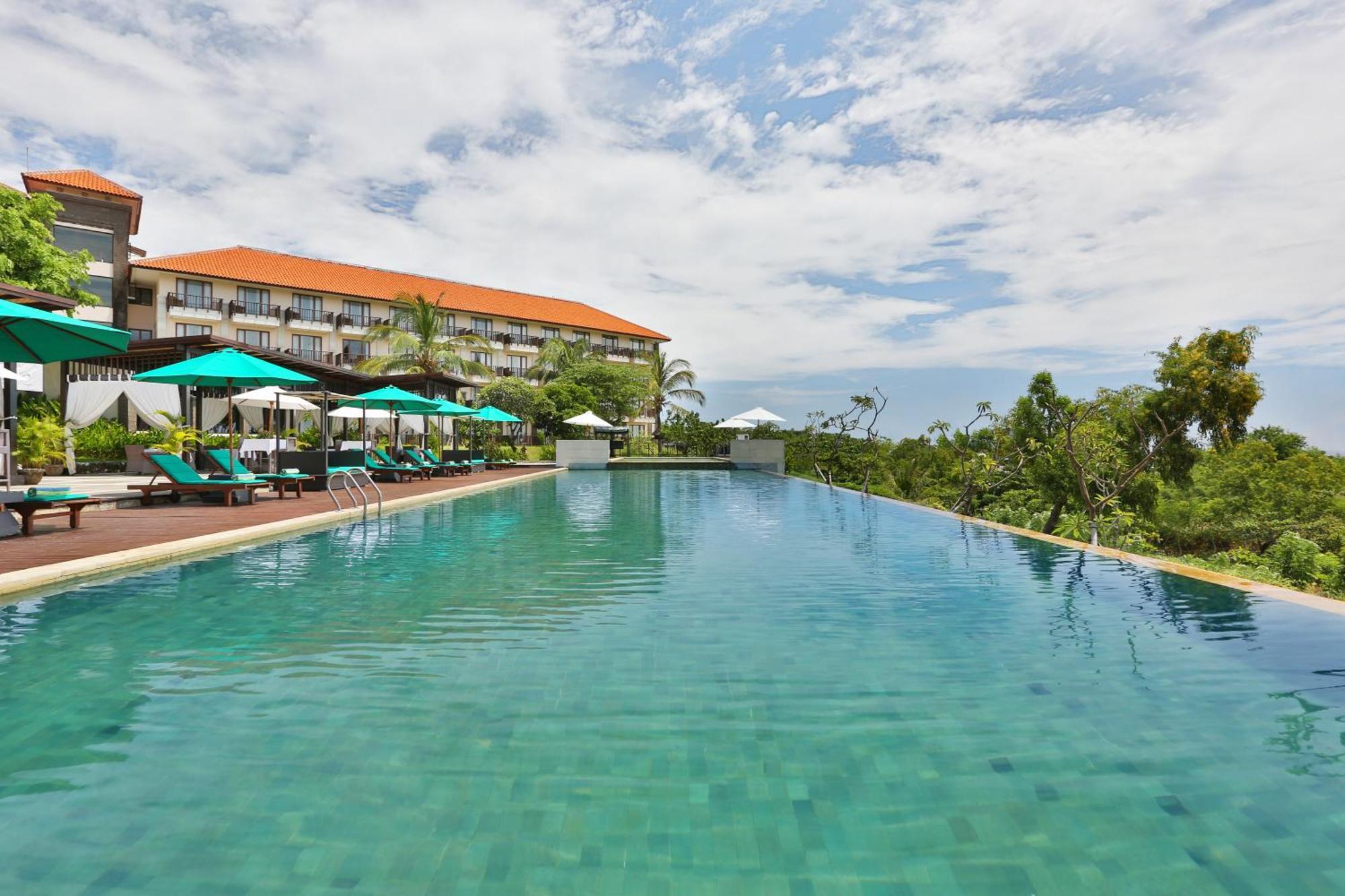 New Kuta Hotel By Lorin Улувату Экстерьер фото