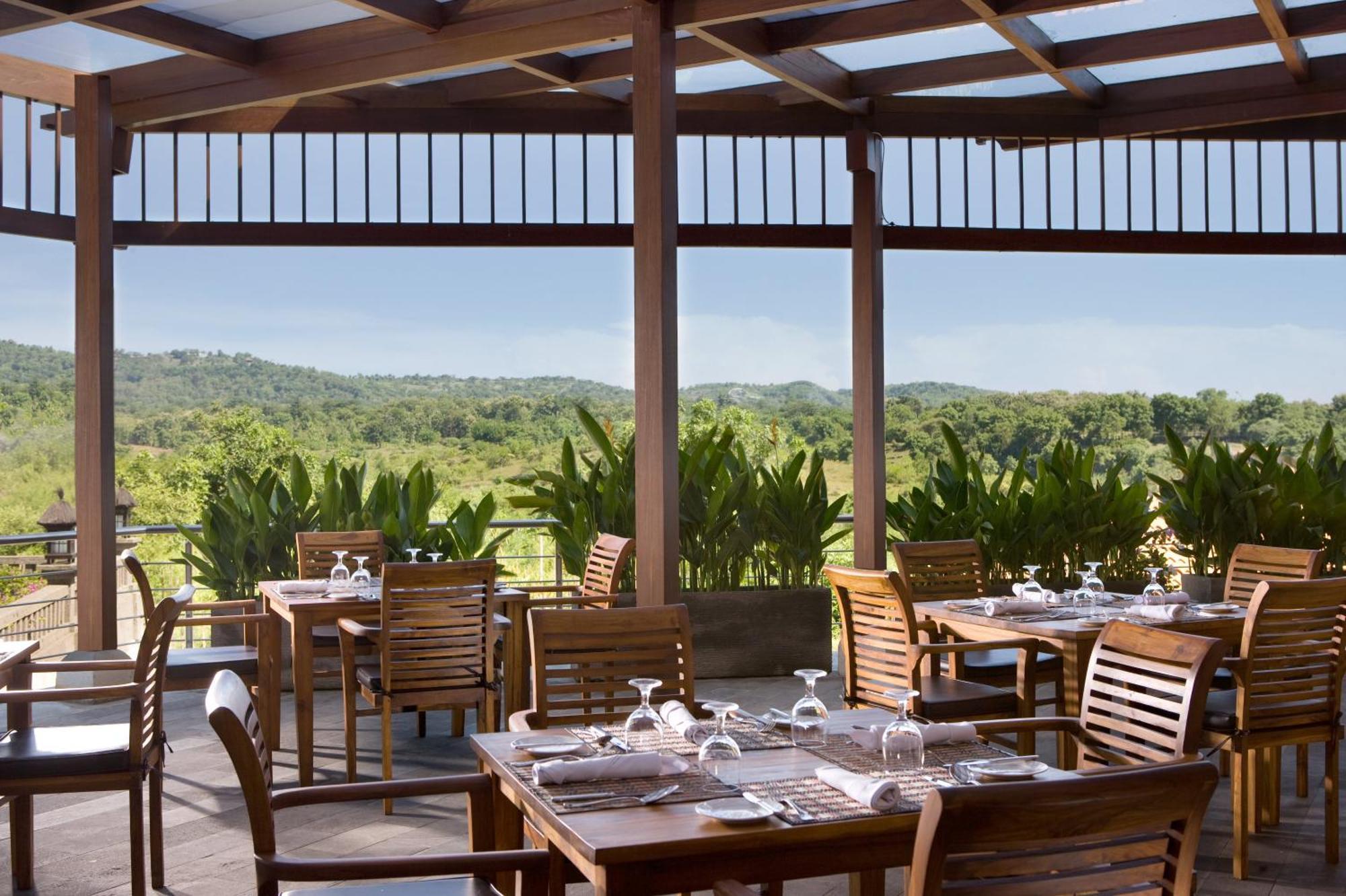 New Kuta Hotel By Lorin Улувату Экстерьер фото