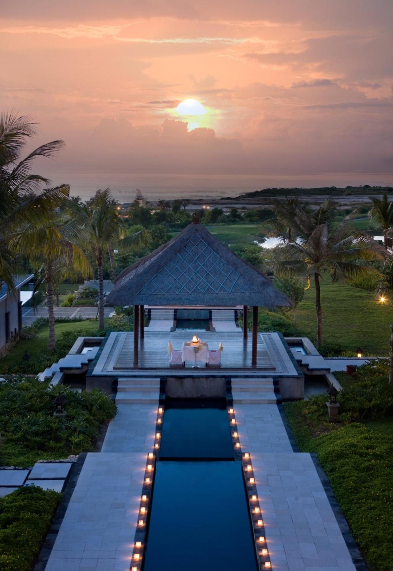 New Kuta Hotel By Lorin Улувату Экстерьер фото
