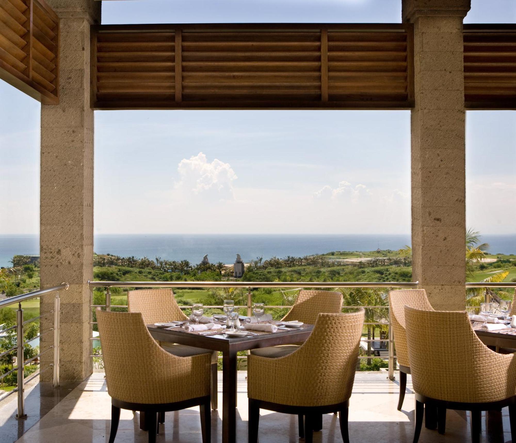 New Kuta Hotel By Lorin Улувату Экстерьер фото